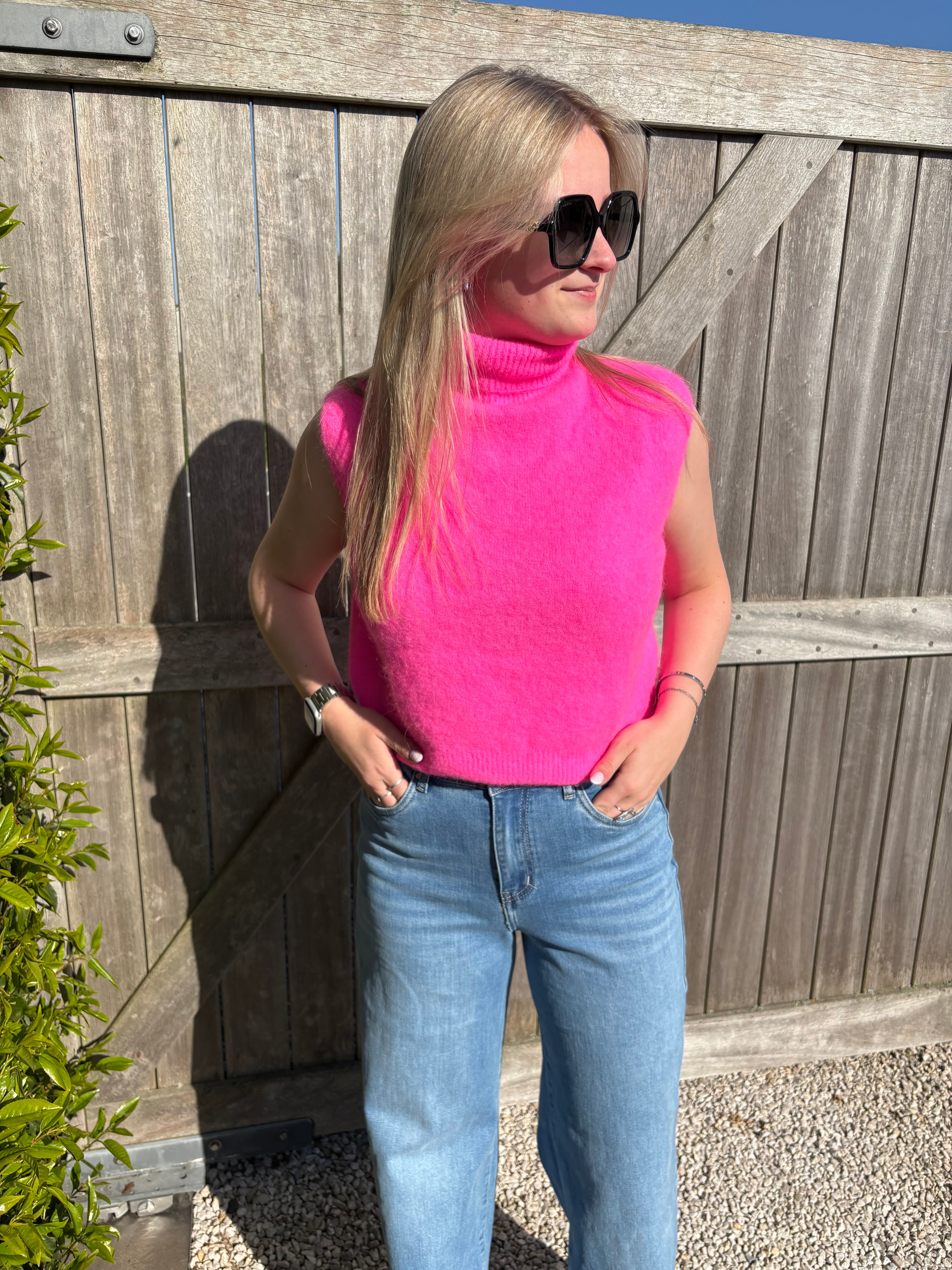 Daniella Sleeveless Turtleneck - Fuchsia