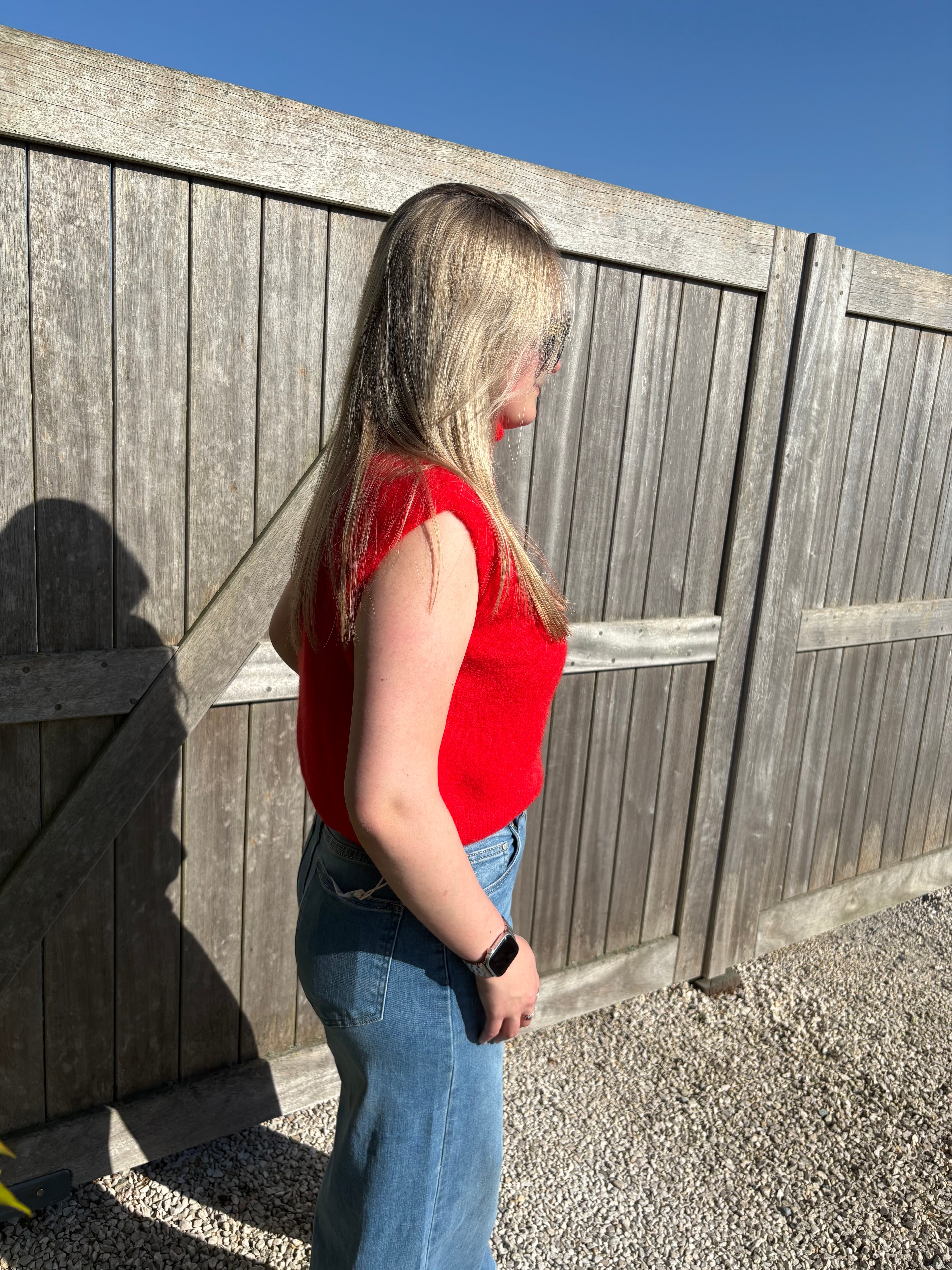 Daniella Sleeveless Turtleneck - Red