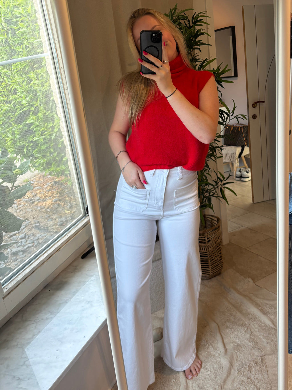 Naeve Wide-Leg Jeans - White