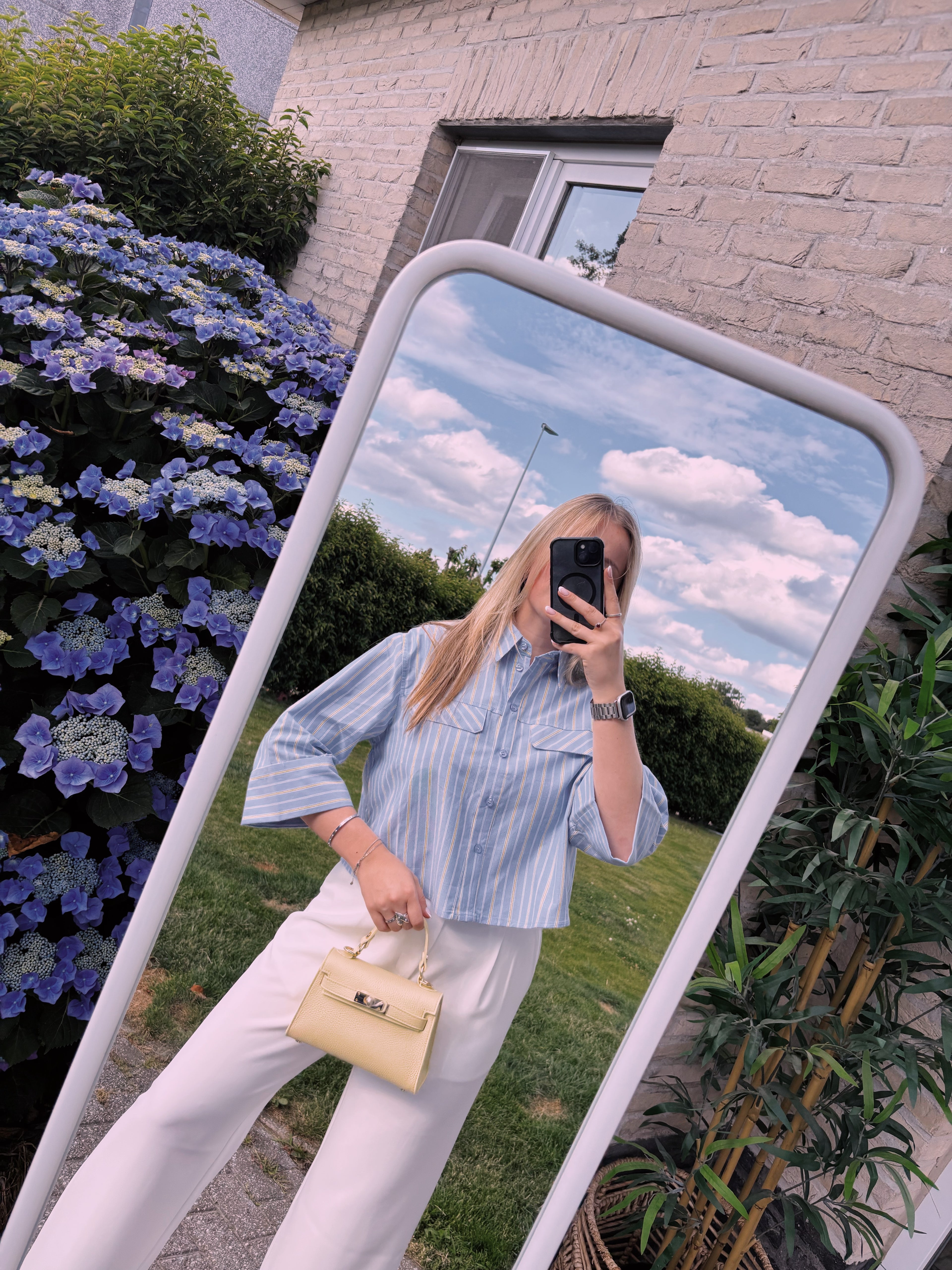 Feline Blouse - Light Blue