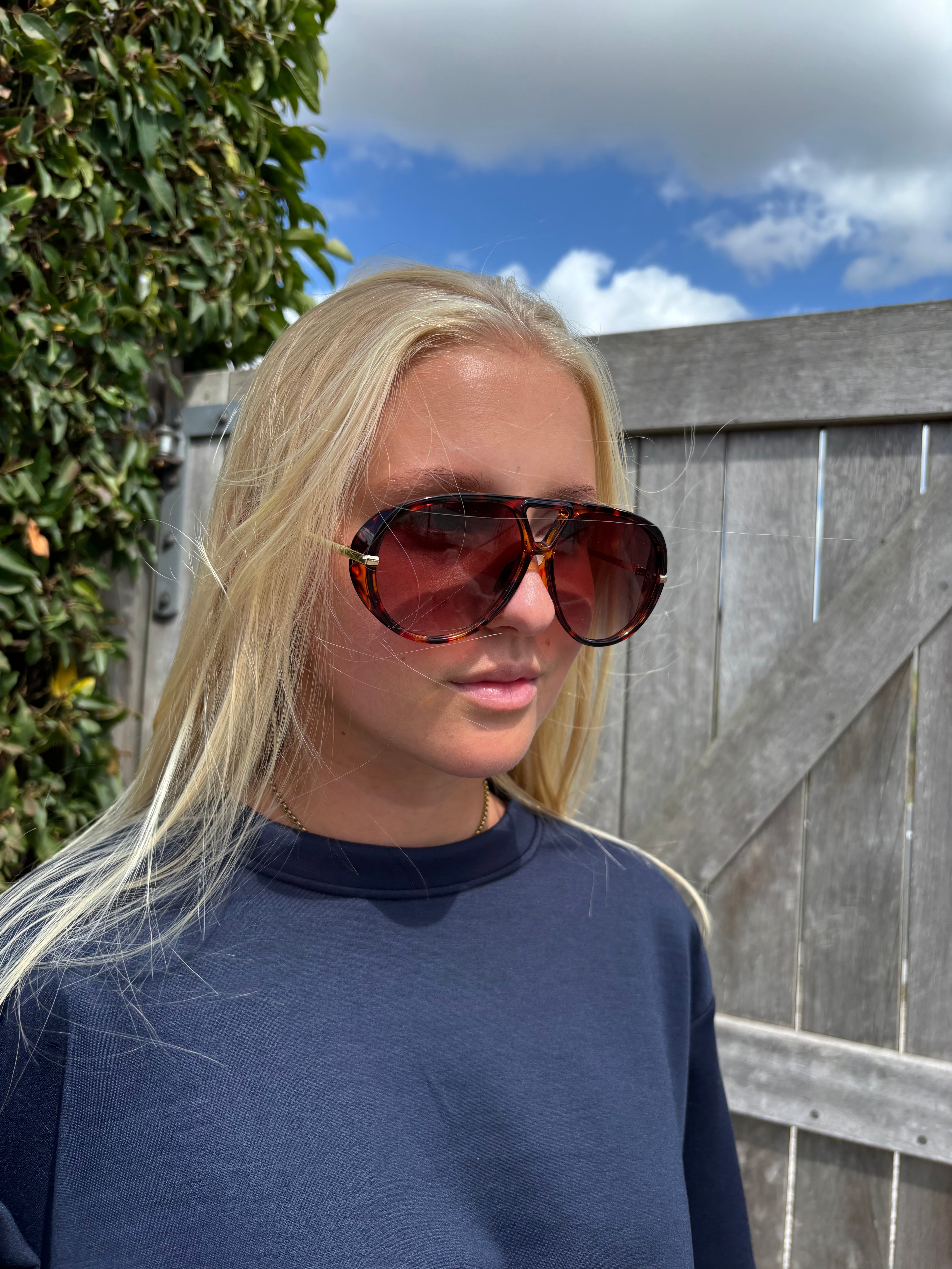 Mowi Sunglass - Brown